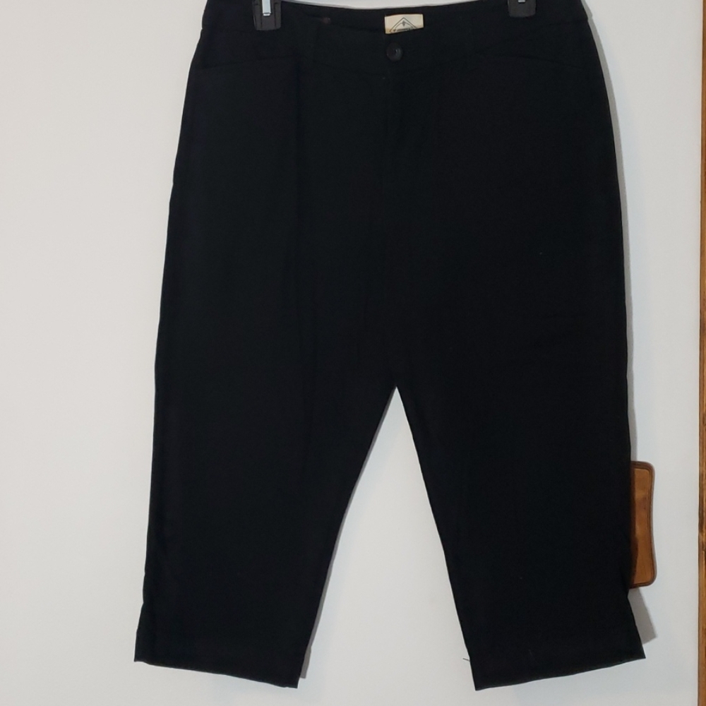 St John's Bay Black Crop pants sz 10